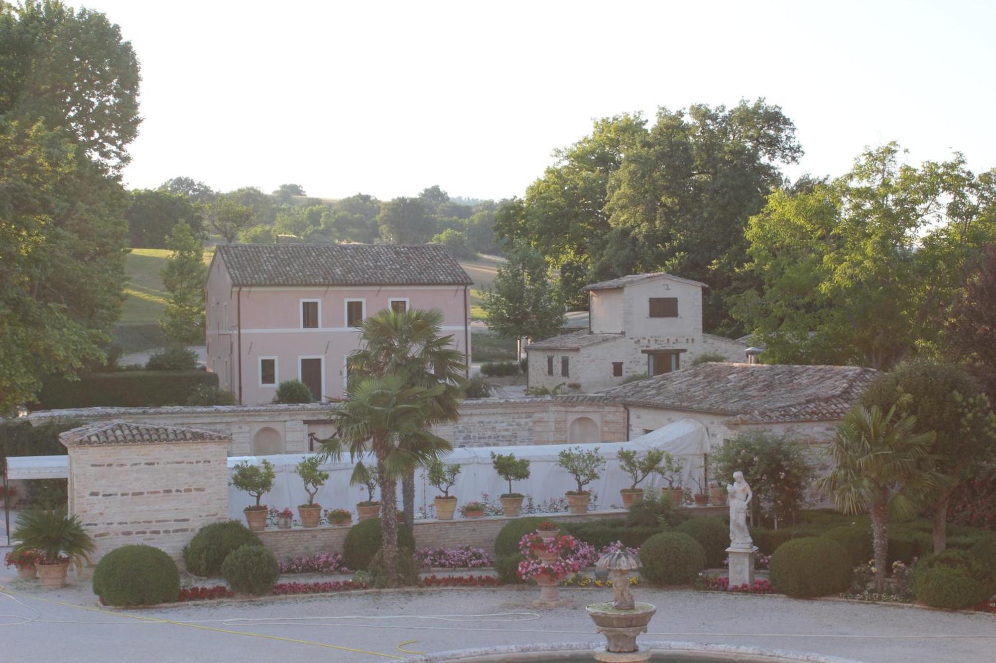 Bed and Breakfast Dimora Di Collio Сан-Северино-Марке Экстерьер фото