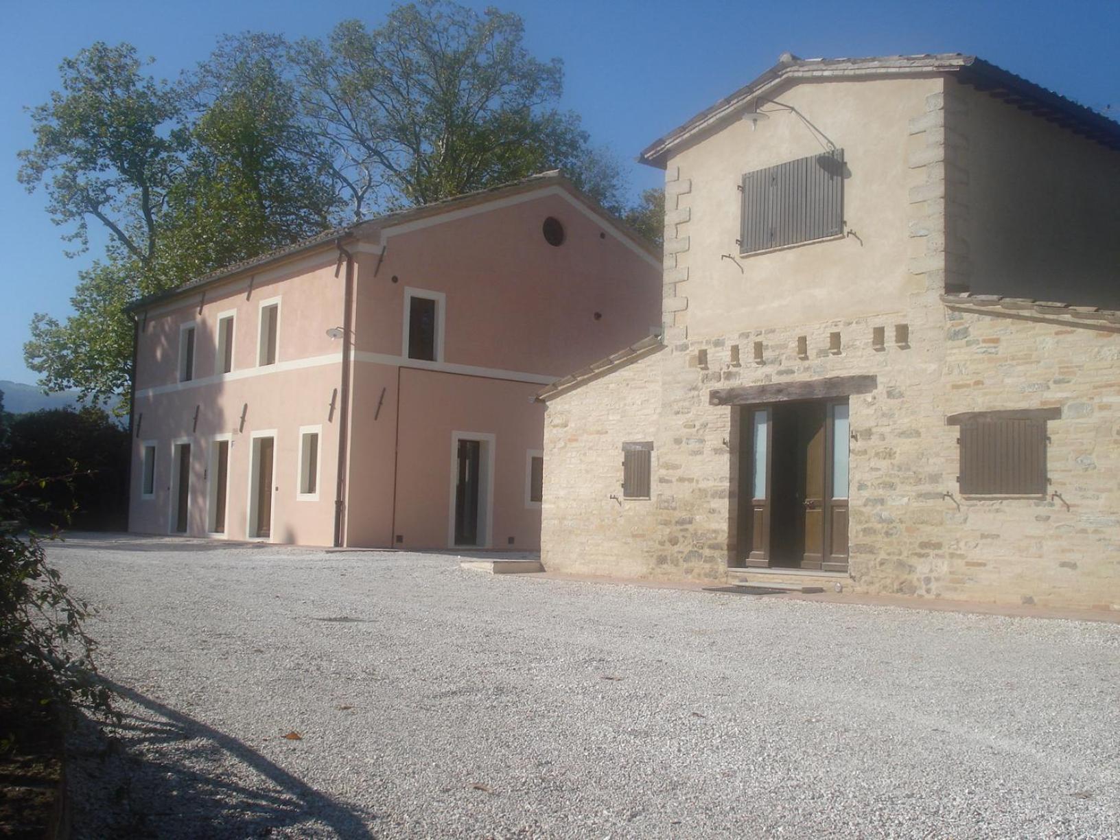 Bed and Breakfast Dimora Di Collio Сан-Северино-Марке Экстерьер фото
